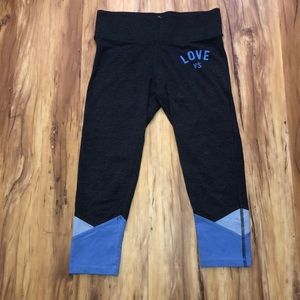 Victoria’s Secret Cropped Leggings